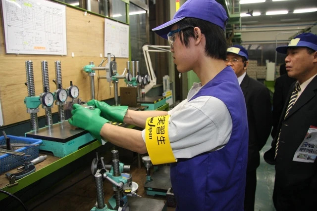 85.700+ Vietnamese Workers Go to Work Abroad: 2025 Data, Top Markets, Sectors & Hiring Guide 1 Vietnam workers in Japan